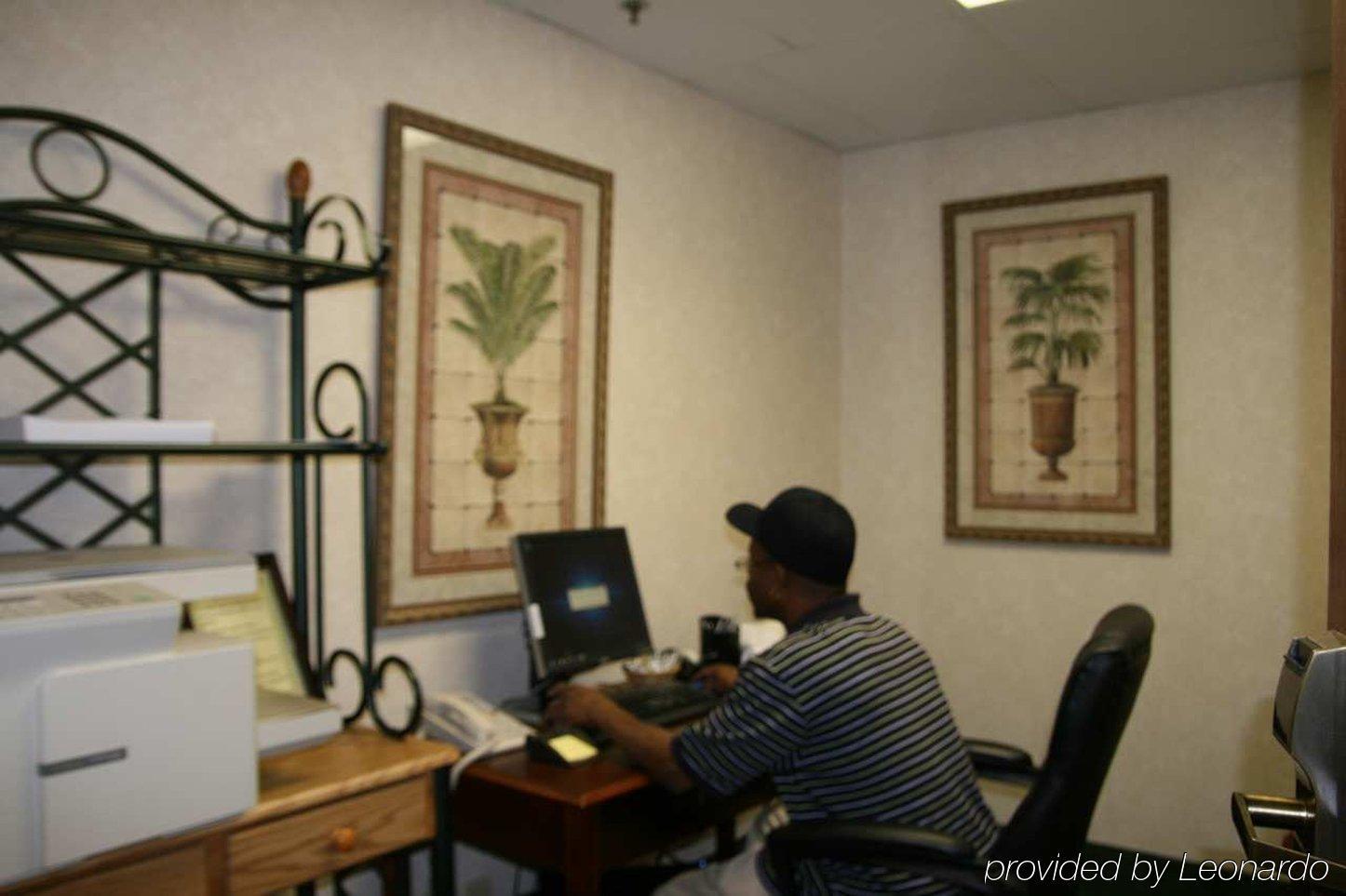 Hampton Inn הנדרסון מתקנים תמונה